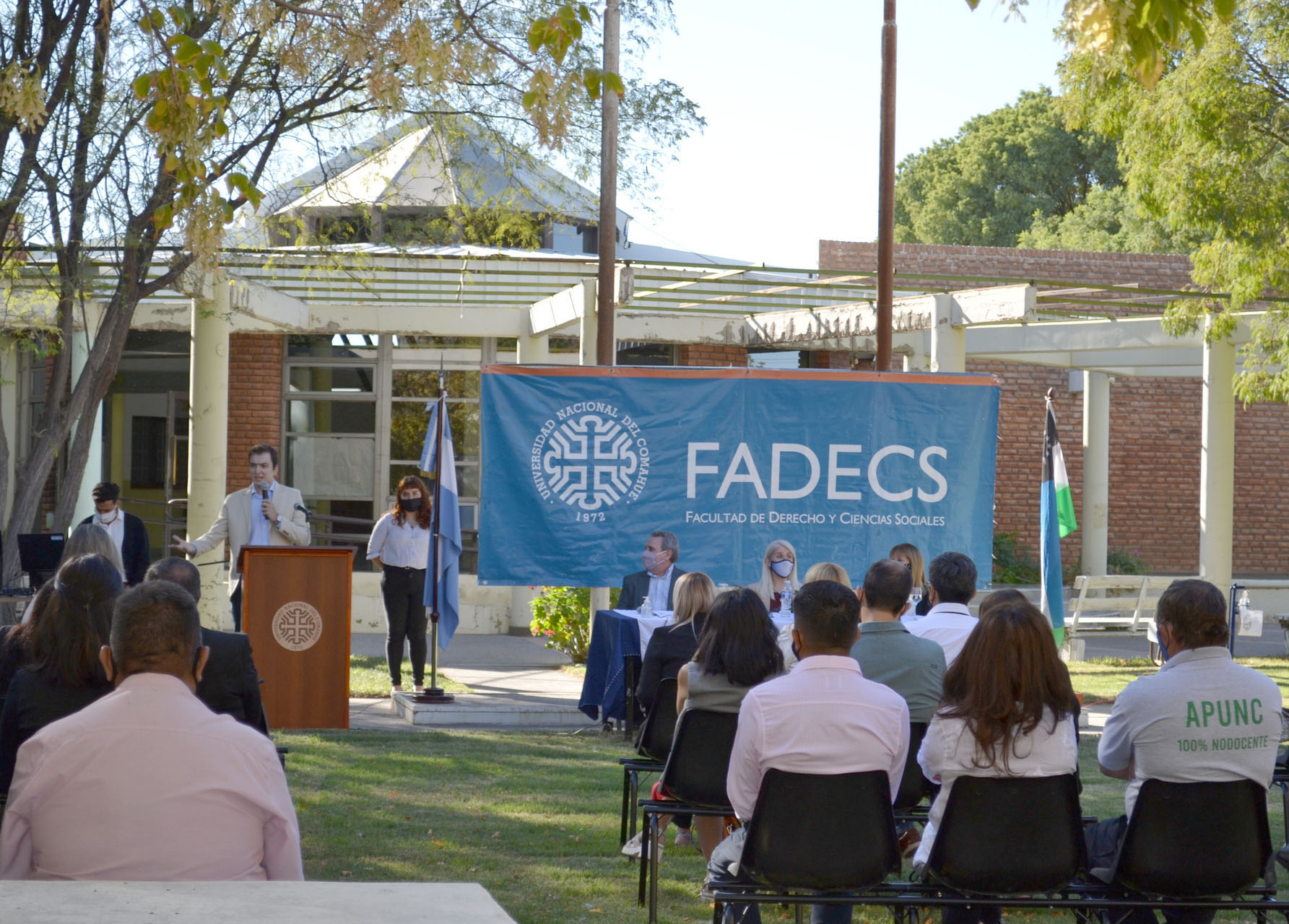 LA FADECS-UNCO ENTREGÓ 29 TÍTULOS DE GRADO Y TRES DE POSGRADO