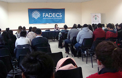 SE REALIZÓ EN LA FADECS UNA JORNADA DE SOCIALIZACIÓN Y DE INTERCAMBIO DE ESTUDIANTES SOBRE INSTITUCIONES