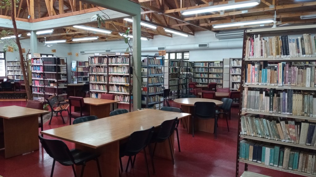 CAMPAÑA DE RECUPERO DE LIBROS EN LA BIBLIOTECA DE LA FADECS