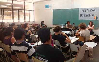 SE REALIZÓ EN LA FADECS EL TALLER-DEBATE “VÍNCULOS CUIDADOS EN LA UNCO”