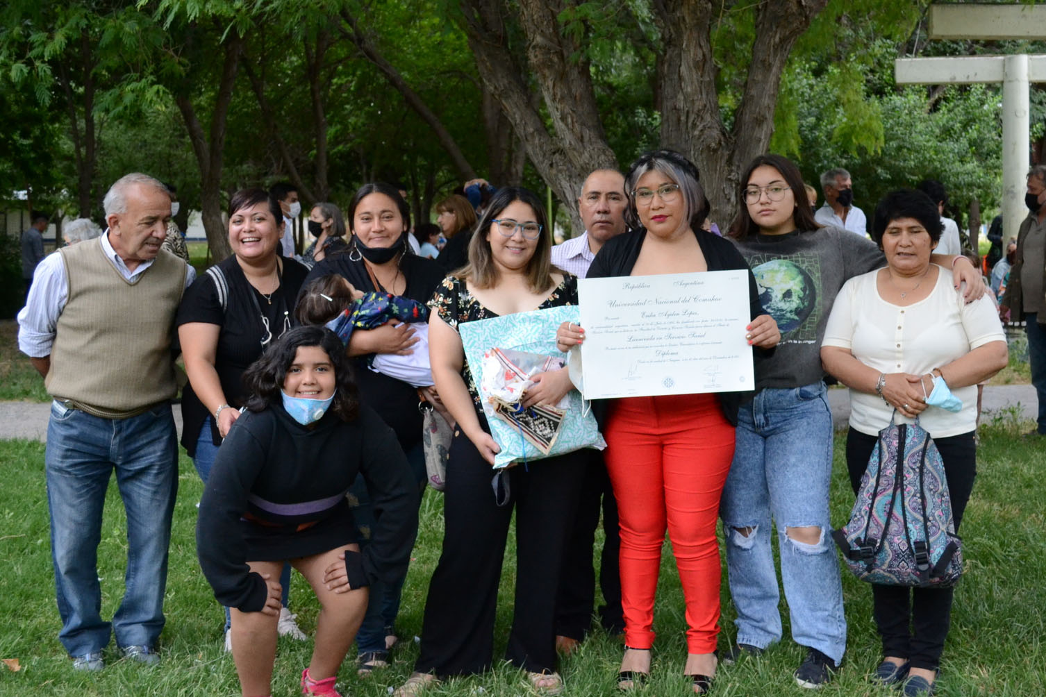 LA FADECS-UNCO ENTREGÓ 28 TÍTULOS DE GRADO Y 10 DE POSGRADO